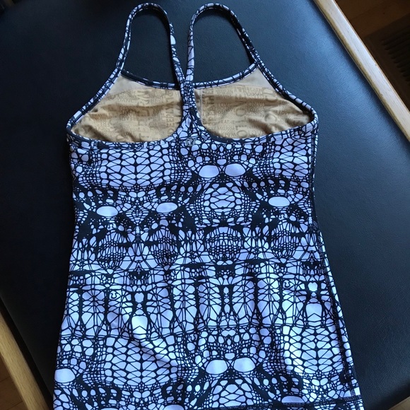 Lululemon Power Y Tank, size 4 - Picture 4 of 5